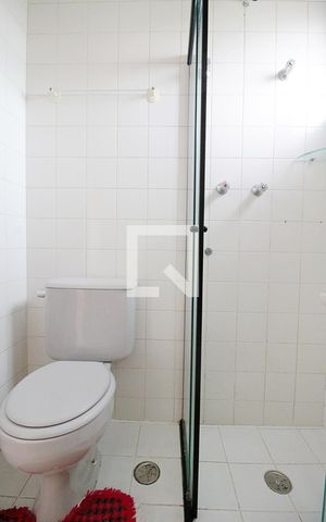 Apartamento à venda com 64m², 2 quartos e 2 vagas Apartamento à venda com 64m², 2 quartos e 2 vagasBanheiro da Suíte