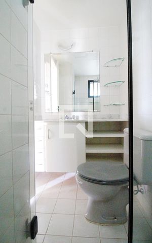 Apartamento à venda com 64m², 2 quartos e 2 vagas Apartamento à venda com 64m², 2 quartos e 2 vagasBanheiro