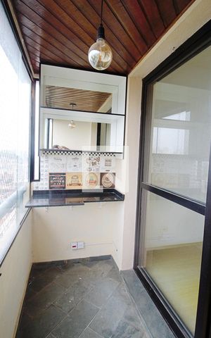 Apartamento à venda com 64m², 2 quartos e 2 vagas Apartamento à venda com 64m², 2 quartos e 2 vagasVaranda da Sala