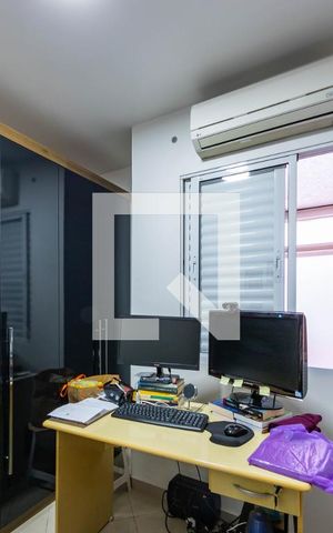 Casa à venda com 200m², 3 quartos e 4 vagas Casa à venda com 200m², 3 quartos e 4 vagasQuarto 1