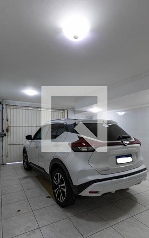 Casa à venda com 200m², 3 quartos e 4 vagas Casa à venda com 200m², 3 quartos e 4 vagasGaragem