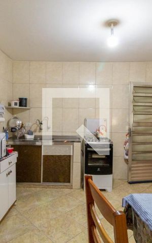 Casa à venda com 126m², 2 quartos e 2 vagas Casa à venda com 126m², 2 quartos e 2 vagasCozinha