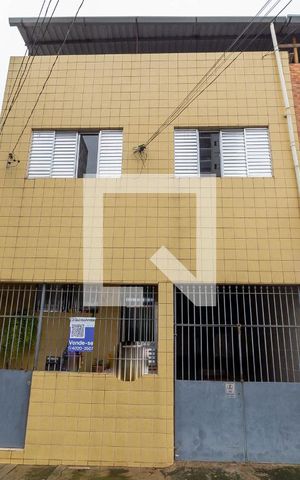Casa à venda com 126m², 2 quartos e 2 vagas Casa à venda com 126m², 2 quartos e 2 vagasFachada