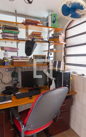 Casa à venda com 154m², 3 quartos e 1 vaga Casa à venda com 154m², 3 quartos e 1 vagaEscritório