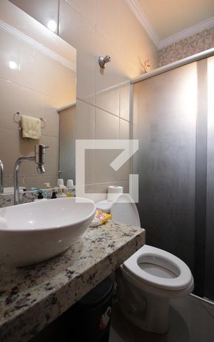 Casa à venda com 316m², 3 quartos e 3 vagasBanheiro da Suíte 2