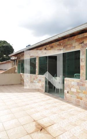 Casa à venda com 316m², 3 quartos e 3 vagasSalão de Festas