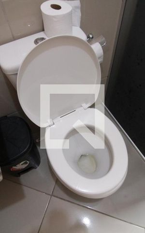 Casa à venda com 316m², 3 quartos e 3 vagasBanheiro da Suíte 2
