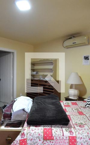 Casa à venda com 400m², 5 quartos e 4 vagasSuite 1