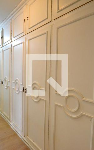 Casa à venda com 400m², 5 quartos e 4 vagasCloset da suíte 2