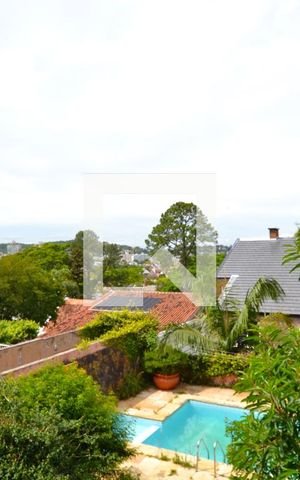 Casa à venda com 400m², 5 quartos e 4 vagasVista