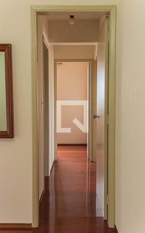 Apartamento à venda com 72m², 3 quartos e 1 vagaCorredor