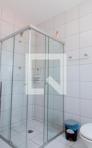Casa à venda com 375m², 3 quartos e 3 vagas Casa à venda com 375m², 3 quartos e 3 vagasBanheiro da Suíte