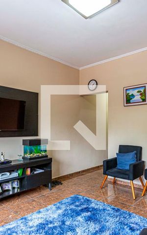 Casa à venda com 312m², 3 quartos e 3 vagas Casa à venda com 312m², 3 quartos e 3 vagasSala