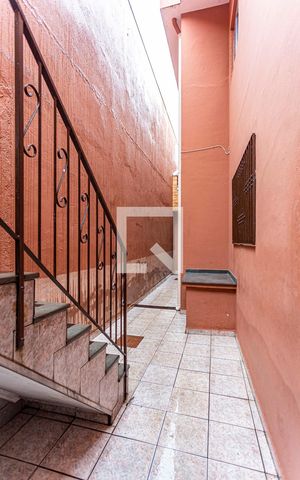 Casa à venda com 312m², 3 quartos e 3 vagas Casa à venda com 312m², 3 quartos e 3 vagasCorredor Externo