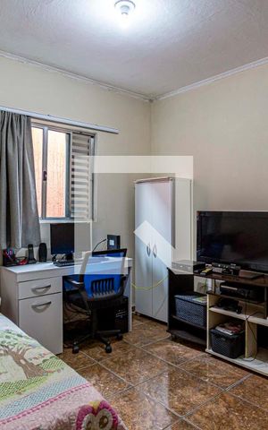 Casa à venda com 312m², 3 quartos e 3 vagas Casa à venda com 312m², 3 quartos e 3 vagasQuarto 2