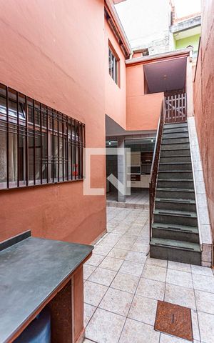 Casa à venda com 312m², 3 quartos e 3 vagas Casa à venda com 312m², 3 quartos e 3 vagasCorredor Externo