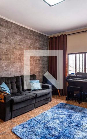 Casa à venda com 312m², 3 quartos e 3 vagas Casa à venda com 312m², 3 quartos e 3 vagasSala