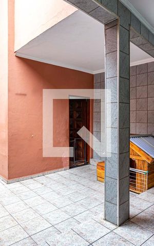 Casa à venda com 312m², 3 quartos e 3 vagas Casa à venda com 312m², 3 quartos e 3 vagasÁrea de Serviço