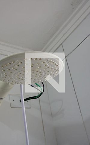 Apartamento para alugar com 46m², 2 quartos e 1 vaga Apartamento para alugar com 46m², 2 quartos e 1 vagaBanheiro