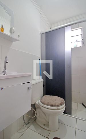 Apartamento para alugar com 46m², 2 quartos e 1 vaga Apartamento para alugar com 46m², 2 quartos e 1 vagaBanheiro