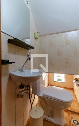 Casa para alugar com 160m², 3 quartos e 2 vagas Casa para alugar com 160m², 3 quartos e 2 vagasLavabo