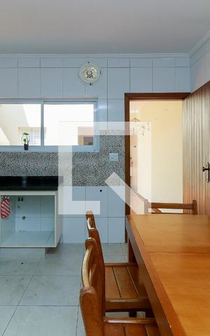 Casa para alugar com 160m², 3 quartos e 2 vagas Casa para alugar com 160m², 3 quartos e 2 vagasCozinha