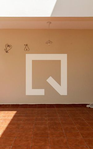 Casa para alugar com 160m², 3 quartos e 2 vagas Casa para alugar com 160m², 3 quartos e 2 vagasÁrea Externa
