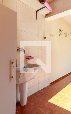 Casa para alugar com 160m², 3 quartos e 2 vagas Casa para alugar com 160m², 3 quartos e 2 vagasÁrea de Serviço