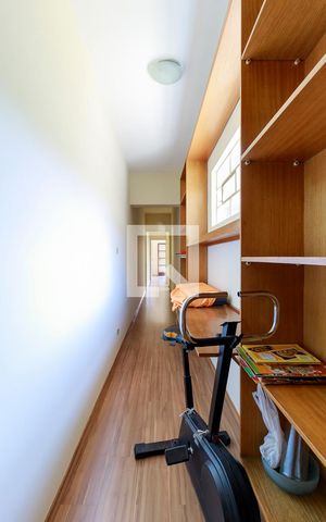 Casa para alugar com 160m², 3 quartos e 2 vagas Casa para alugar com 160m², 3 quartos e 2 vagasCorredor