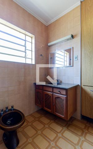 Casa para alugar com 160m², 3 quartos e 2 vagas Casa para alugar com 160m², 3 quartos e 2 vagasBanheiro 3
