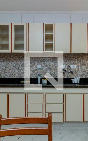 Casa para alugar com 160m², 3 quartos e 2 vagas Casa para alugar com 160m², 3 quartos e 2 vagasCozinha