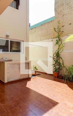 Casa para alugar com 160m², 3 quartos e 2 vagas Casa para alugar com 160m², 3 quartos e 2 vagasÁrea Externa