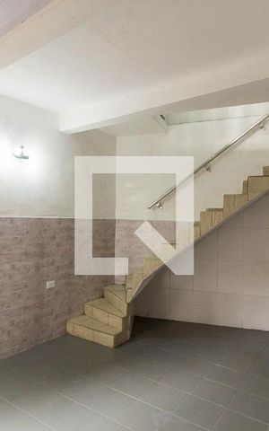 Casa de condomínio para alugar com 33m², 1 quarto e sem vaga Casa de condomínio para alugar com 33m², 1 quarto e sem vagaSala- Quarto
