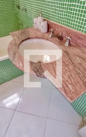 Apartamento à venda com 100m², 3 quartos e 1 vaga Apartamento à venda com 100m², 3 quartos e 1 vagaBanheiro social