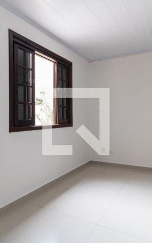 Casa para alugar com 70m², 2 quartos e sem vagaSuíte