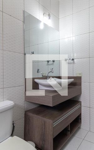 Casa para alugar com 70m², 2 quartos e sem vagaBanheiro da Suíte