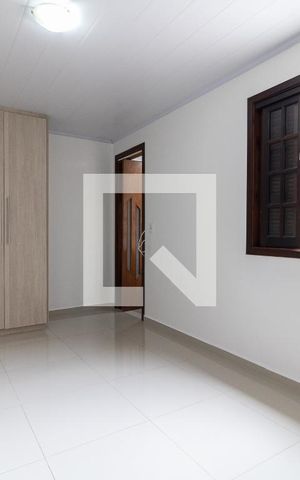 Casa para alugar com 70m², 2 quartos e sem vagaSuíte