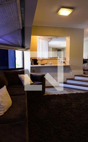 Apartamento à venda com 385m², 6 quartos e 6 vagas Apartamento à venda com 385m², 6 quartos e 6 vagasSala de TV