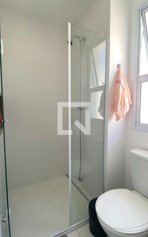 Apartamento à venda com 69m², 2 quartos e 2 vagasBanheiro da Suíte 1
