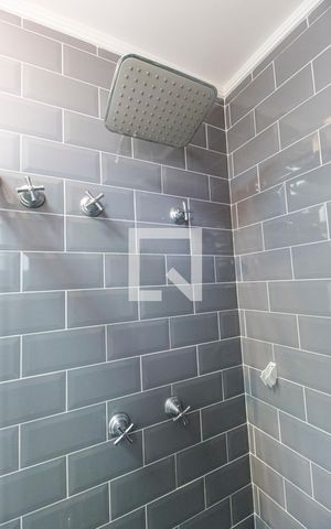Apartamento à venda com 60m², 2 quartos e 1 vagaDetalhe do Banheiro da Suite