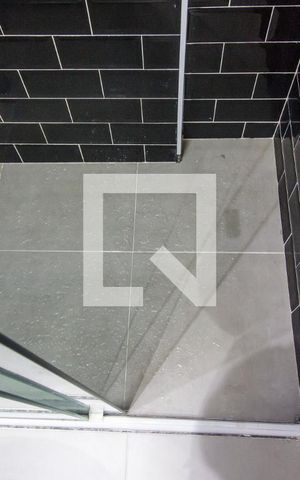 Apartamento à venda com 60m², 2 quartos e 1 vagaDetalhe do banheiro