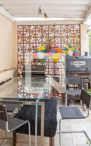 Casa para alugar com 240m², 2 quartos e 2 vagas Casa para alugar com 240m², 2 quartos e 2 vagasQuintal e Área de Serviço