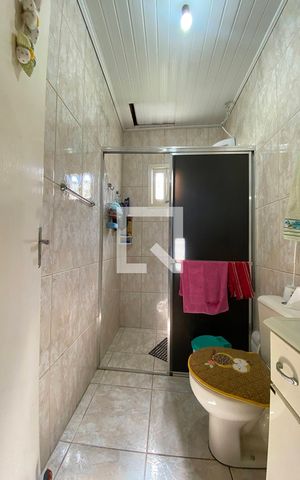Casa à venda com 140m², 3 quartos e 2 vagasBanheiro