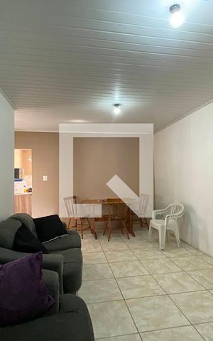 Casa à venda com 140m², 3 quartos e 2 vagasSala
