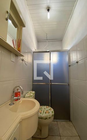 Casa à venda com 140m², 3 quartos e 2 vagasBanheiro