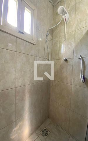Casa à venda com 140m², 3 quartos e 2 vagasBanheiro