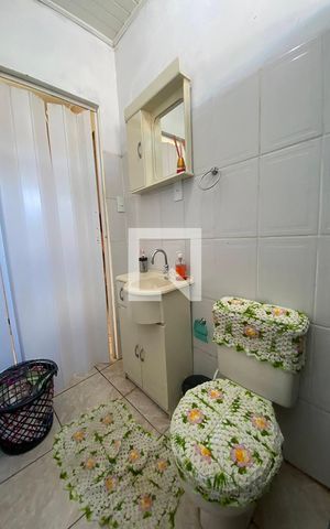 Casa à venda com 140m², 3 quartos e 2 vagasBanheiro
