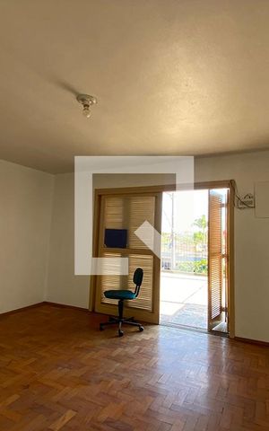 Casa à venda com 300m², 4 quartos e sem vagaSala
