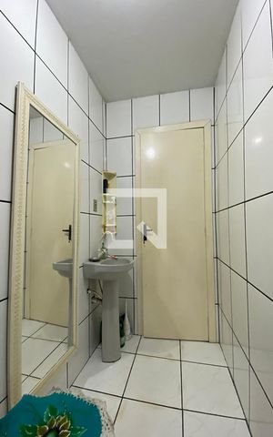 Casa à venda com 300m², 4 quartos e sem vagaBanheiro