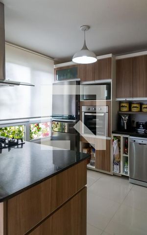 Casa de condomínio à venda com 200m², 2 quartos e 4 vagas Casa de condomínio à venda com 200m², 2 quartos e 4 vagasCozinha